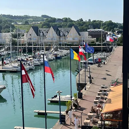 The Maritime Escape F3 Port & Historic Center Dives-sur-Mer