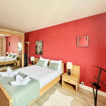 The Maritime Escape F3 Port & Historic Center *