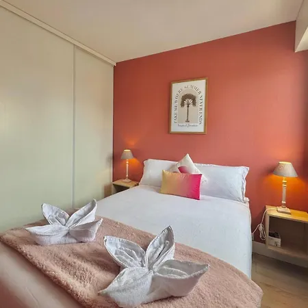 The Maritime Escape F3 Port & Historic Center *