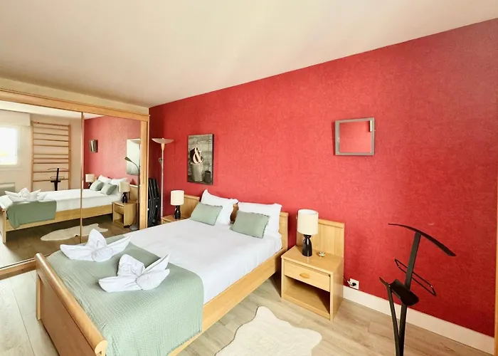 The Maritime Escape F3 Port & Historic Center *