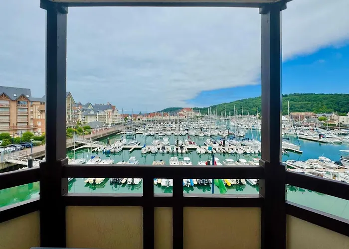 The Maritime Escape F3 Port & Historic Center Daire *